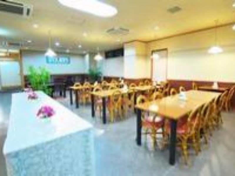 فندق رويال أنيكس أوداته المظهر الخارجي الصورة